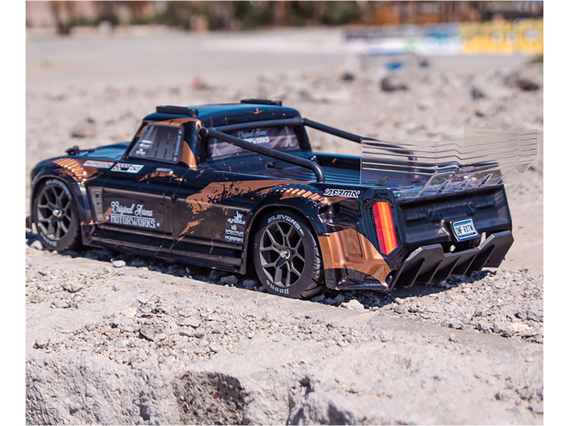 Arrma Infraction 3S BLX 1:8 RTR zlatá
