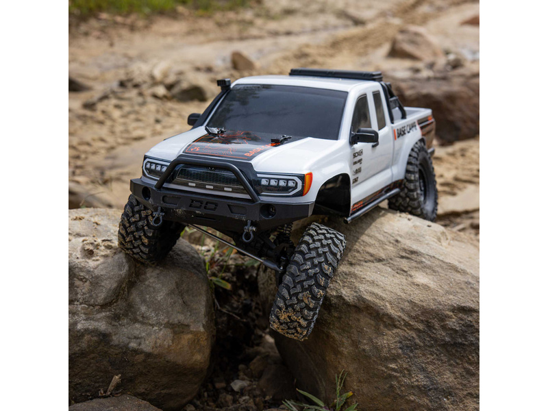 Axial SCX10 III Base Camp 4WD 1:10 RTR šedý