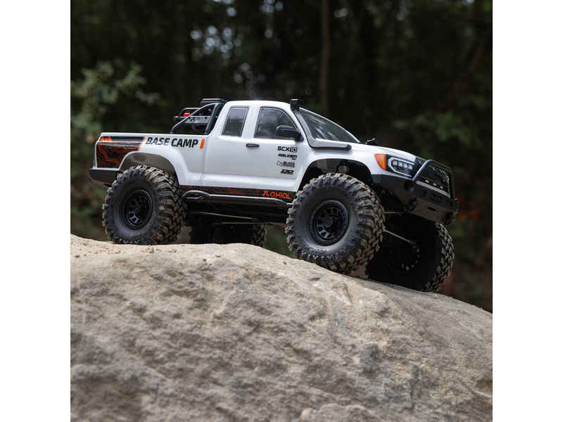Axial SCX10 III Base Camp 4WD 1:10 RTR šedý