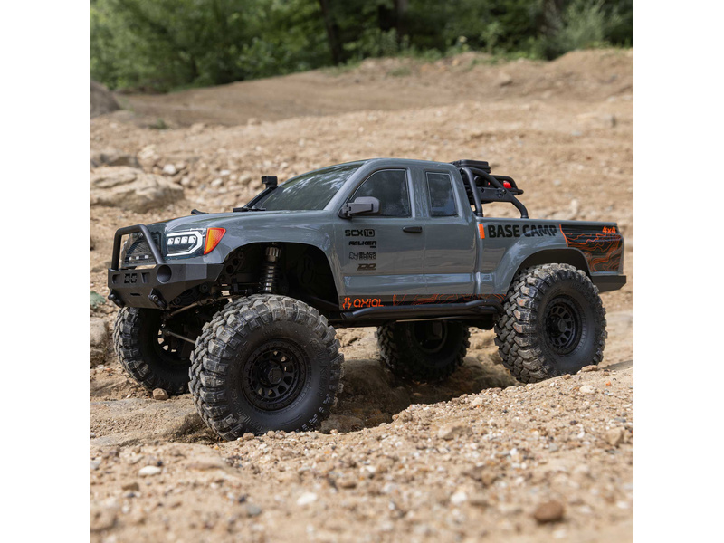 Axial SCX10 III Base Camp 4WD 1:10 RTR šedý