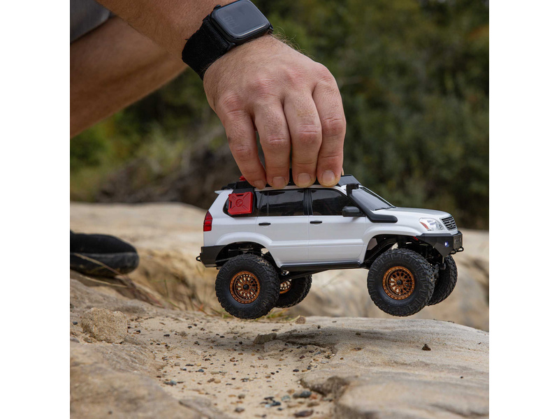 Axial SCX24 Lexus GX 470 1:24 4WD RTR černý