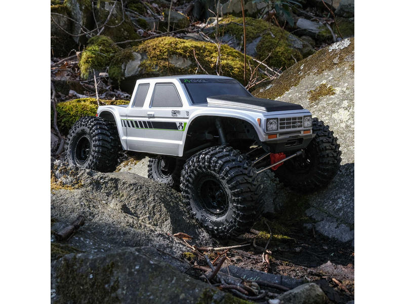 Axial SCX10 III Coyote 4WD 1:10 RTR stříbrný