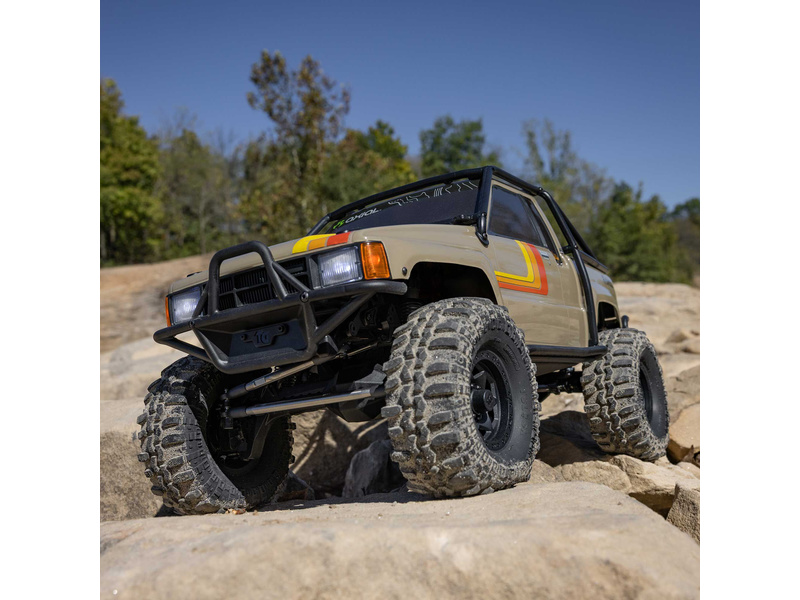 Axial SCX10 III Toyota SR5 1987 1:10 4WD RTR červený