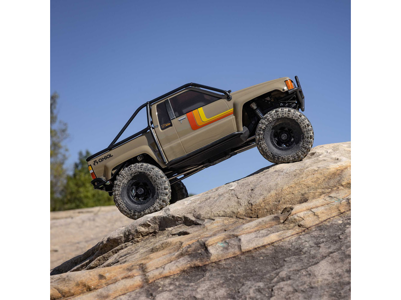 Axial SCX10 III Toyota SR5 1987 1:10 4WD RTR červený