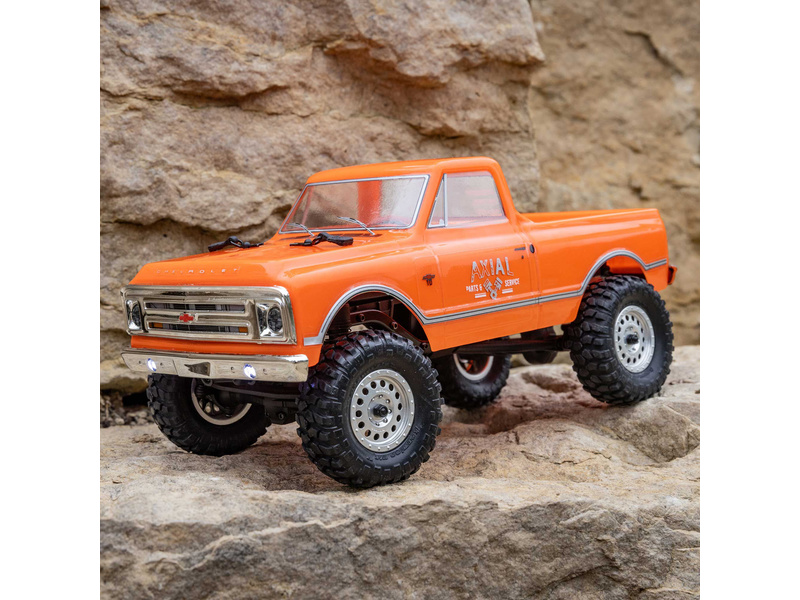 Axial SCX24 Chevrolet C10 1967 1:24 4WD RTR oranžový