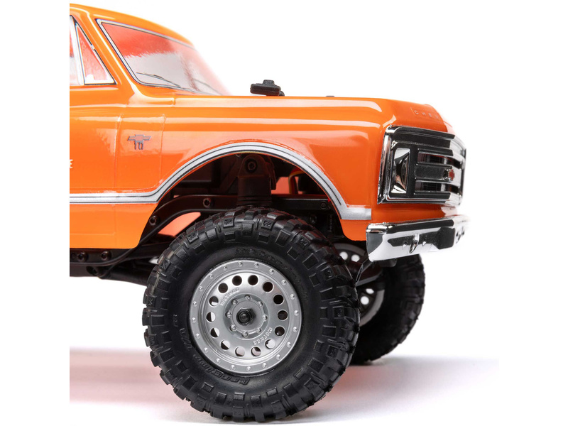 Axial SCX24 Chevrolet C10 1967 1:24 4WD RTR oranžový