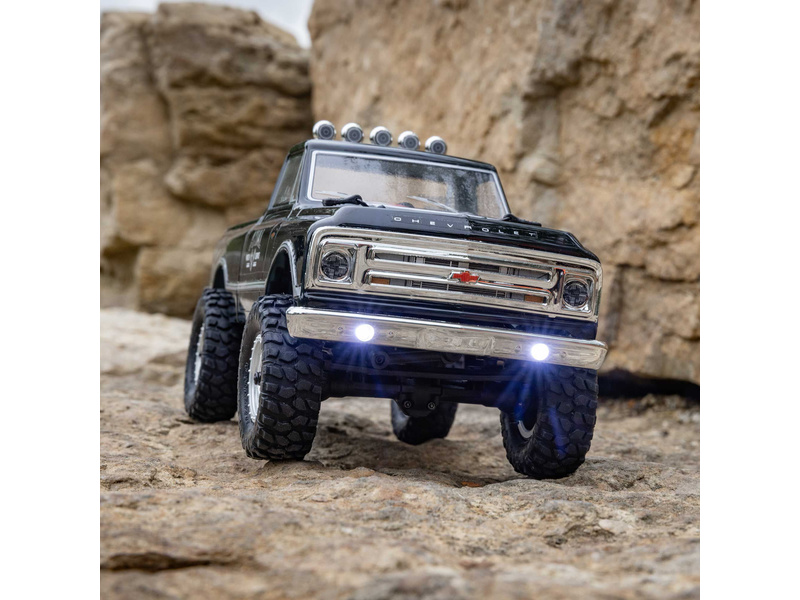 Axial SCX24 Chevrolet C10 1967 1:24 4WD RTR oranžový