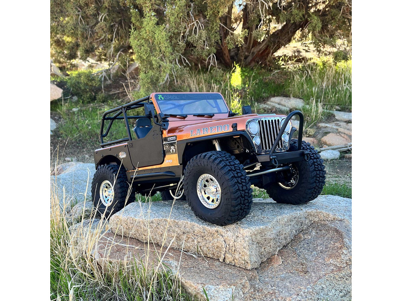 Axial SCX10 III Jeep CJ-7 1:10 4WD RTR červená