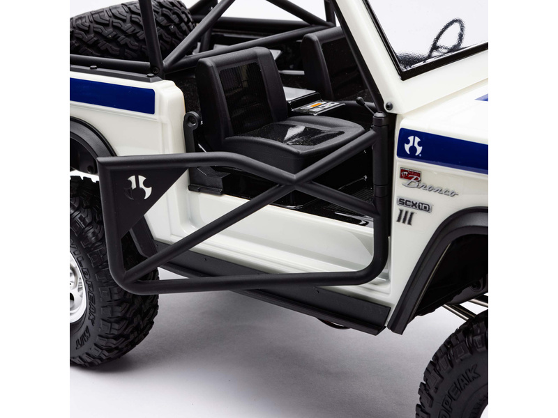 Axial SCX10 III Early Ford Bronco 4WD 1:10 bílý