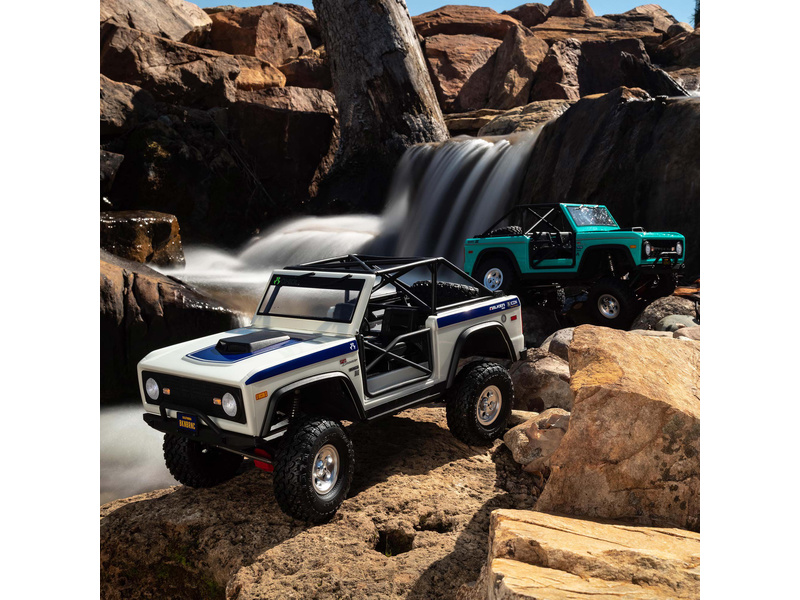 Axial SCX10 III Early Ford Bronco 4WD 1:10 bílý