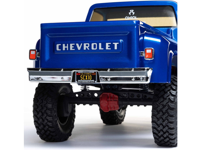 Axial SCX10 III Base Camp 1:10 4WD Chevy K10 1982 RTR modrý