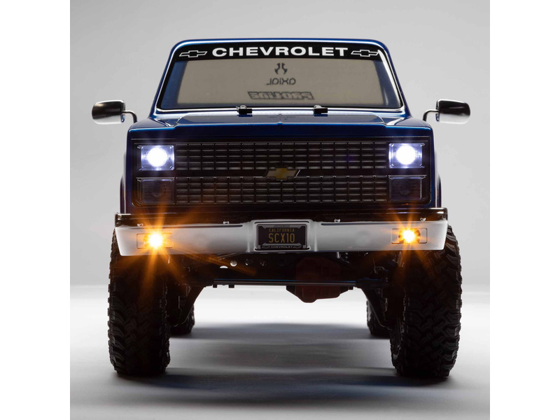 Axial SCX10 III Base Camp 1:10 4WD Chevy K10 1982 RTR modrý