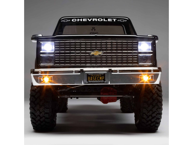 Axial SCX10 III Base Camp 1:10 4WD Chevy K10 1982 RTR modrý