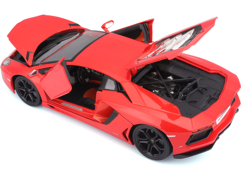Bburago Plus Lamborghini Aventador LP 700-4 1:18 oranžová metalíza