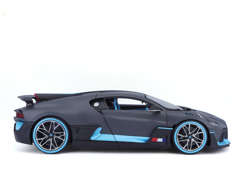 Bburago Bugatti Divo 1:18 šedá