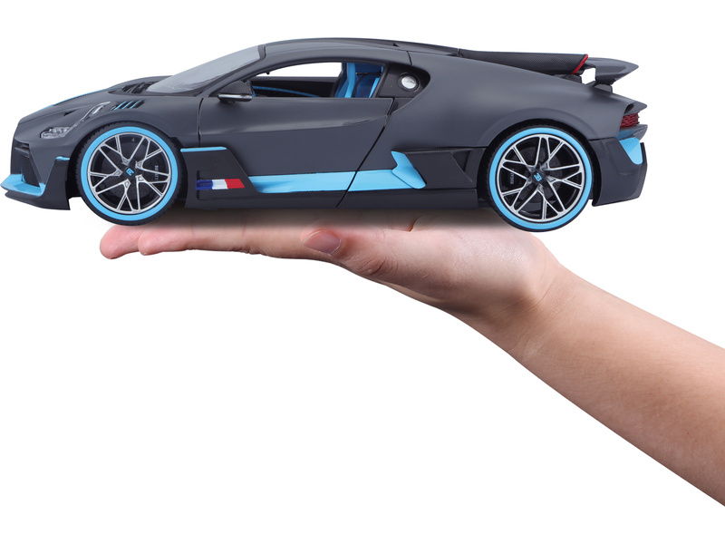 Bburago Bugatti Divo 1:18 šedá