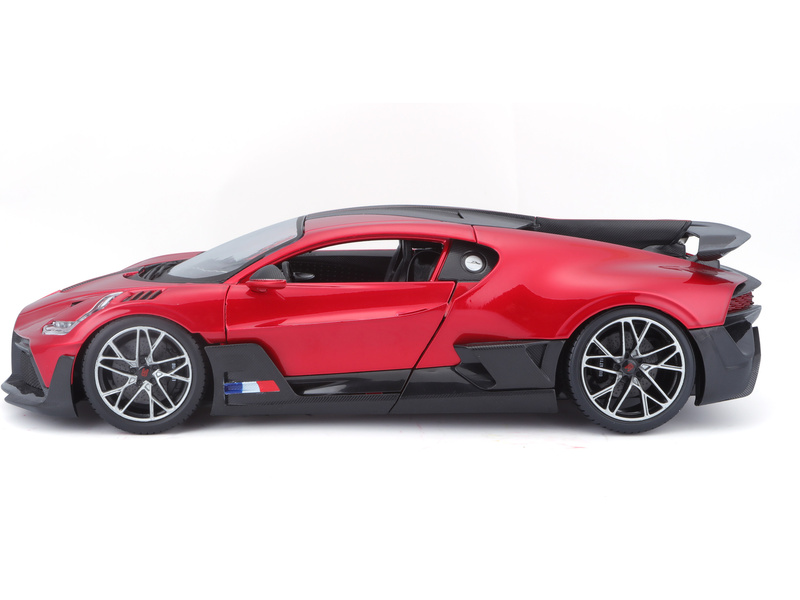 Bburago Bugatti Divo 1:18 červená