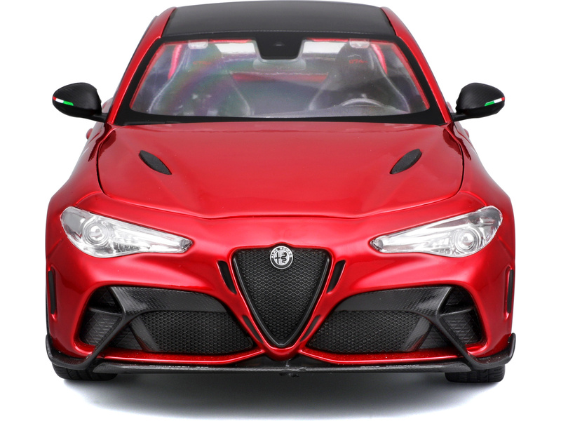 Bburago Alfa Romeo Giulia GTA 1:18 červená metalíza