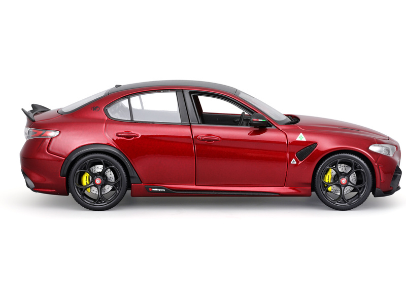 Bburago Alfa Romeo Giulia GTAm 1:18 červená