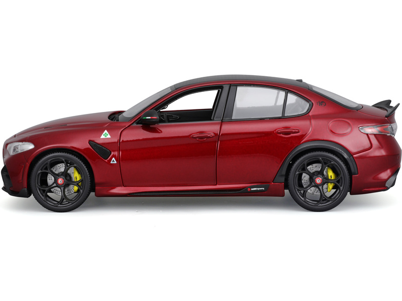 Bburago Alfa Romeo Giulia GTAm 1:18 červená