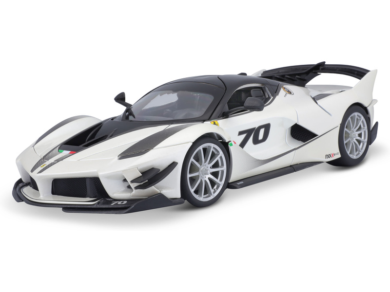 Bburago Ferrari FXX-K EVO No.70 1:18 bílá/černá