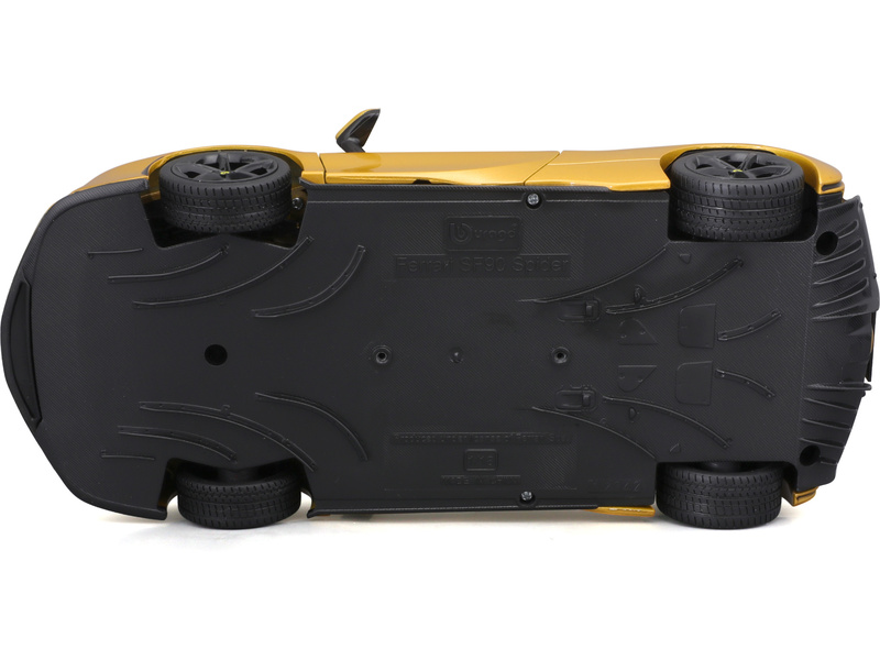 Bburago Ferrari SF90 Spider 1:18 zlatá metalíza