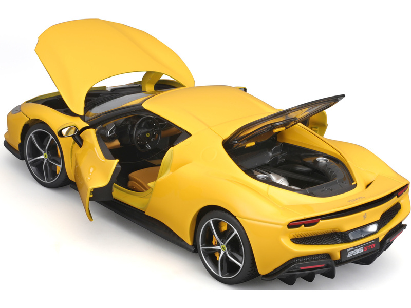 Bburago Ferrari 296 GTB 1:18 žlutá
