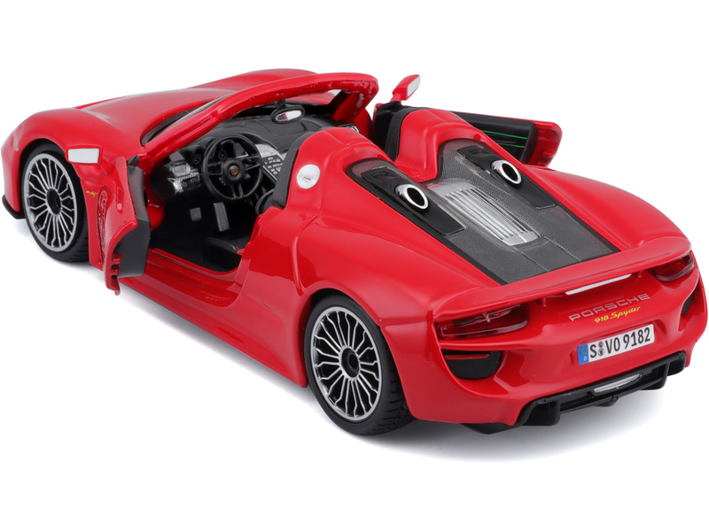 Bburago Plus Porsche 918 Spyder 1:24 červená