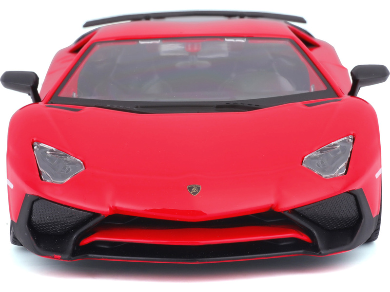 Bburago Lamborghini Aventador LP 750-4 SV 1:24 červená