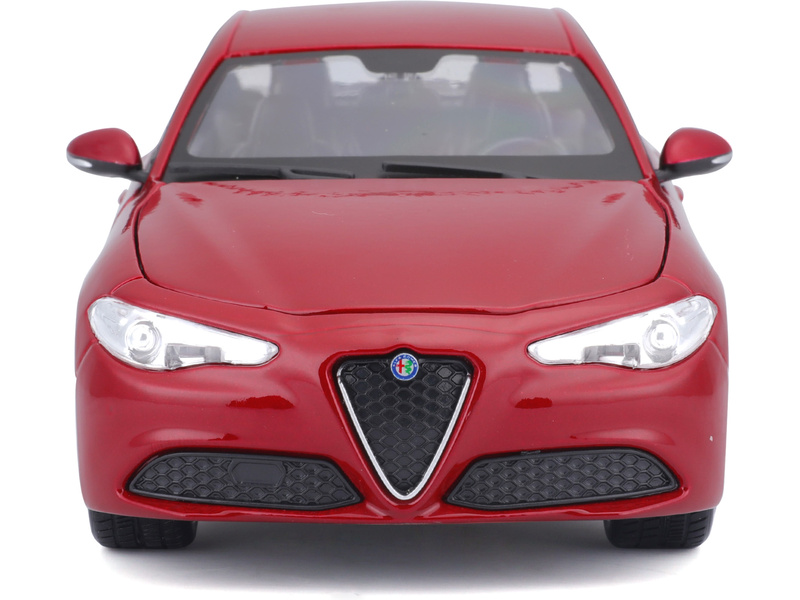 Bburago Alfa Romeo Giulia 2016 1:24 červená metalíza
