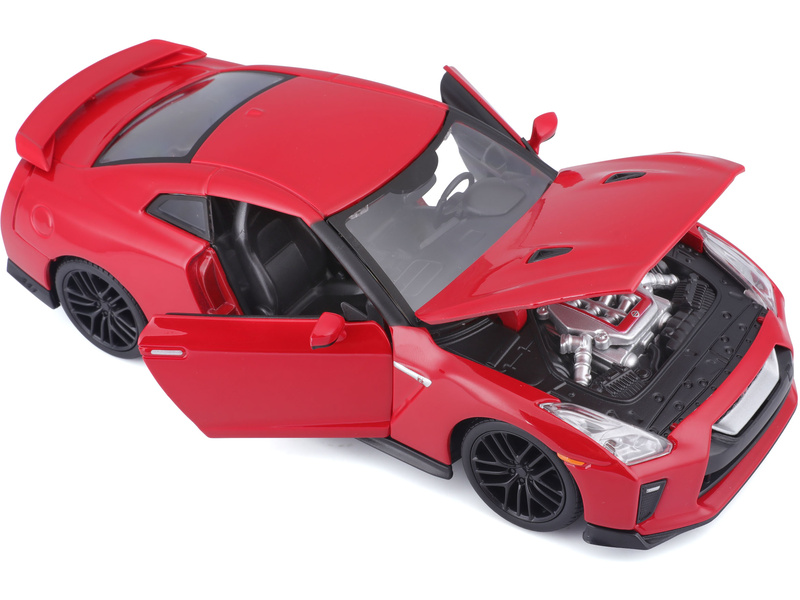 Bburago Plus Nissan GT-R 1:24 červená