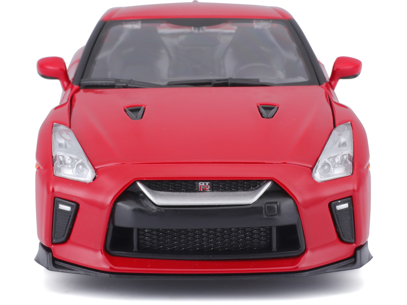 Bburago Plus Nissan GT-R 1:24 červená