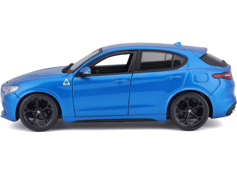 Bburago Alfa Romeo Stelvio 1:24 modrá metalíza