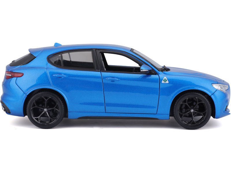 Bburago Alfa Romeo Stelvio 1:24 modrá metalíza