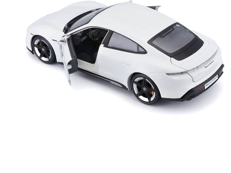Bburago Porsche Taycan Turbo S 2019 Carrara 1:24 bílá
