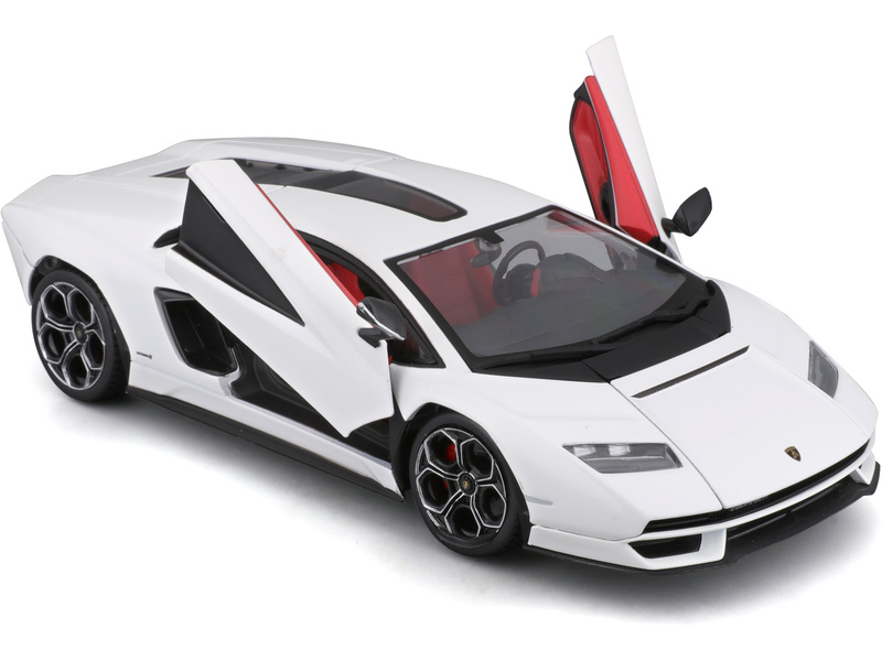 Bburago Lamborghini Countach LPI 800-4 1:24 bílá