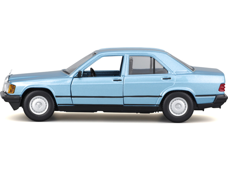 Bburago Mercedes-Benz 190E 1987 1:24 světle modrá metalíza
