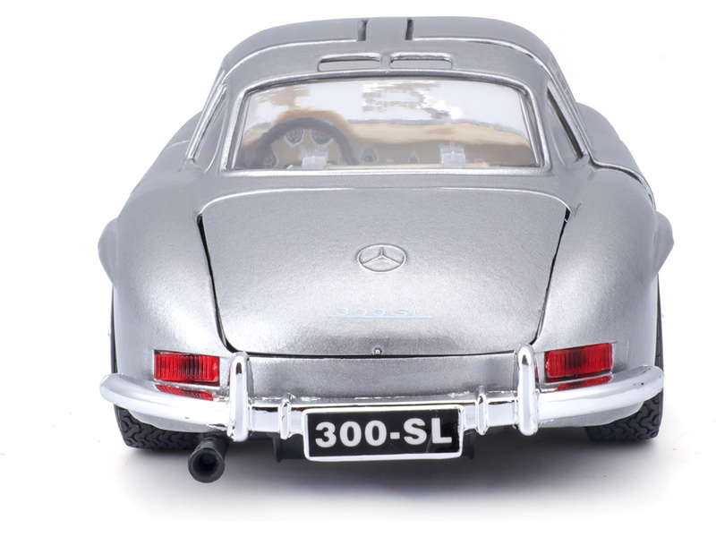 Bburago Mercedes-Benz 300 SL 1954 1:24 stříbrná