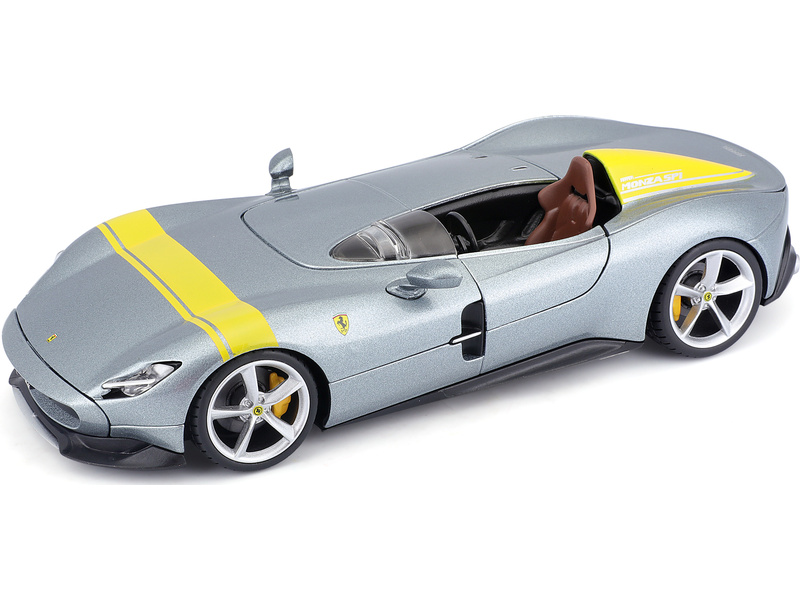 Bburago Ferrari Monza SP1 1:24 stříbrná
