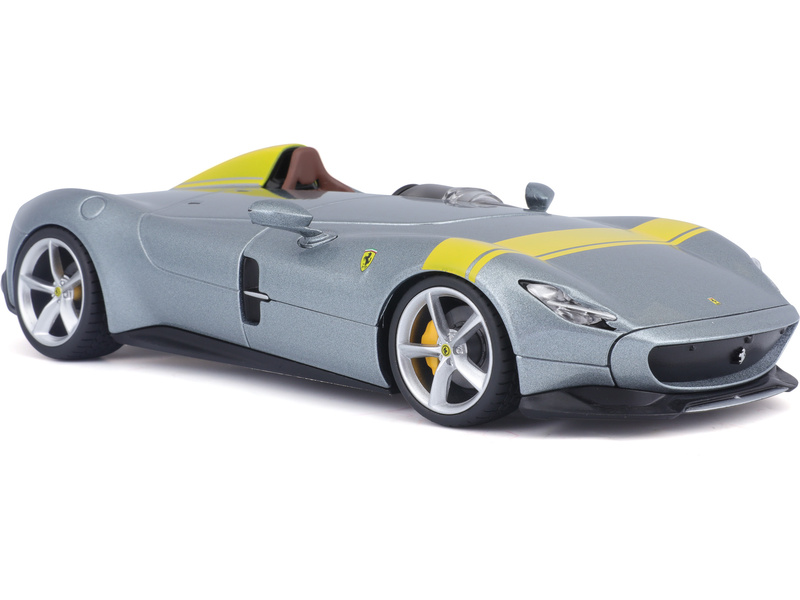 Bburago Ferrari Monza SP1 1:24 stříbrná