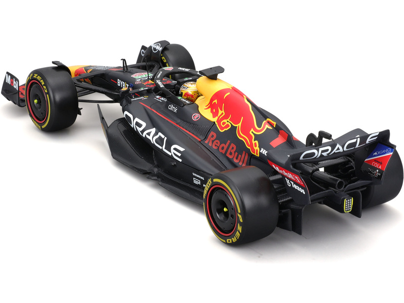 Bburago Oracle Red Bull Racing RB18 1:24 #1 Verstappen (hard case)