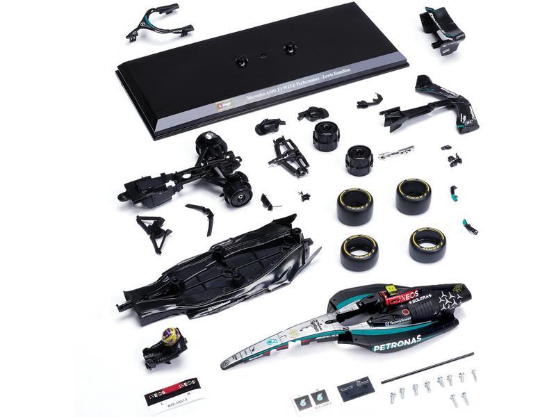 Bburago Mercedes-AMG Petronas W15 (2024) 1:24 Kit #44 Hamilton