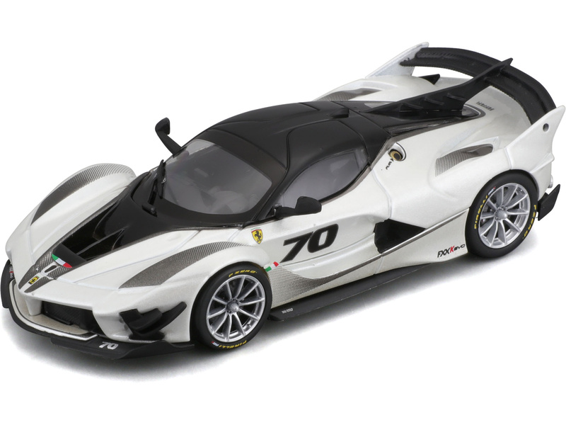 Bburago Ferrari FXX-K EVO 2017 1:43 bílo-černá