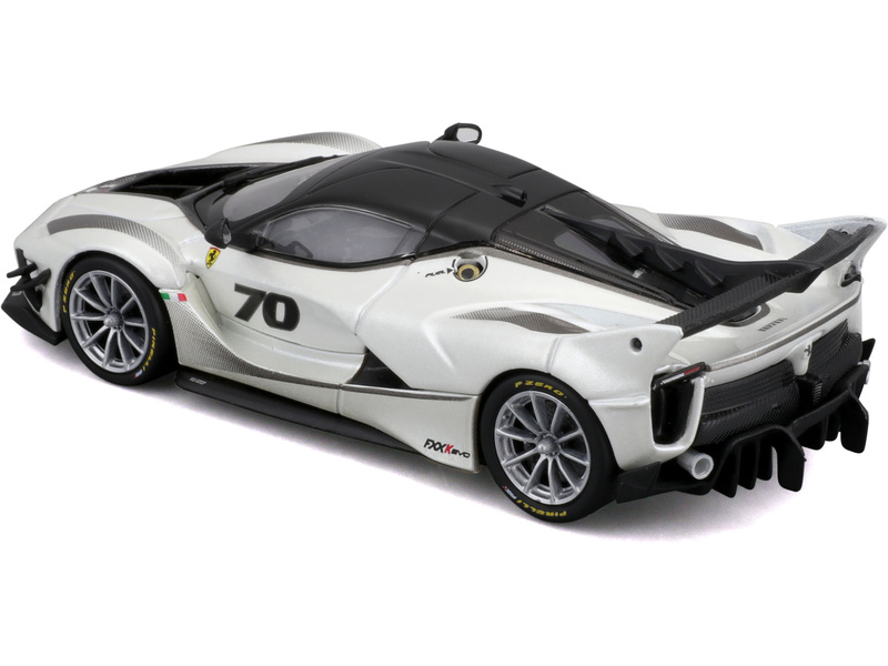 Bburago Ferrari FXX-K EVO 2017 1:43 bílo-černá