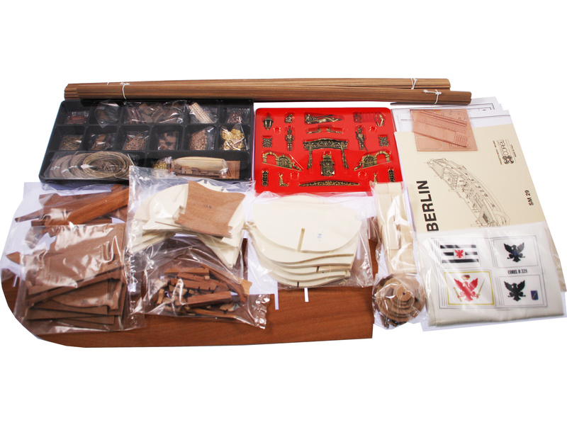 COREL Berlin fregata 1674 1:40 kit