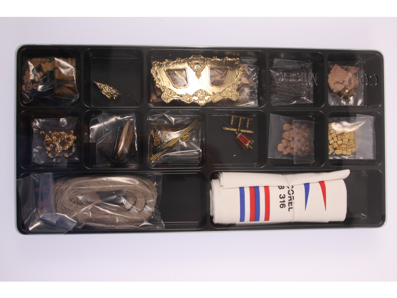 COREL Dolphyn 1750 1:50 kit