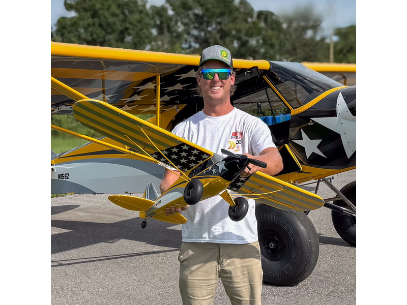 Hobbyzone Carbon Cub S 2 1.3m Cleetus McFarland SE BNF Basic