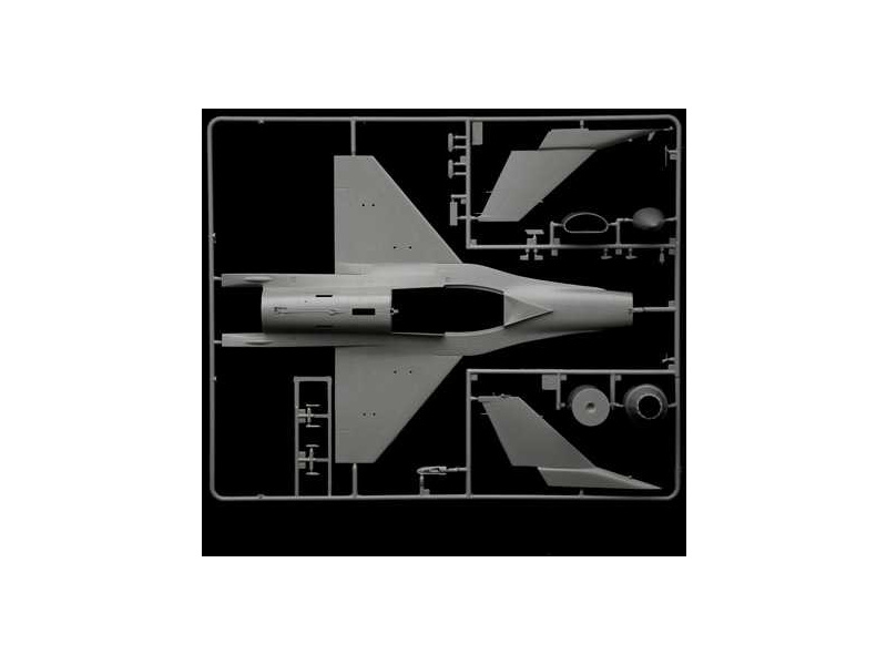 Italeri General Dynamics F-16C Fighting Falcon (1:48)