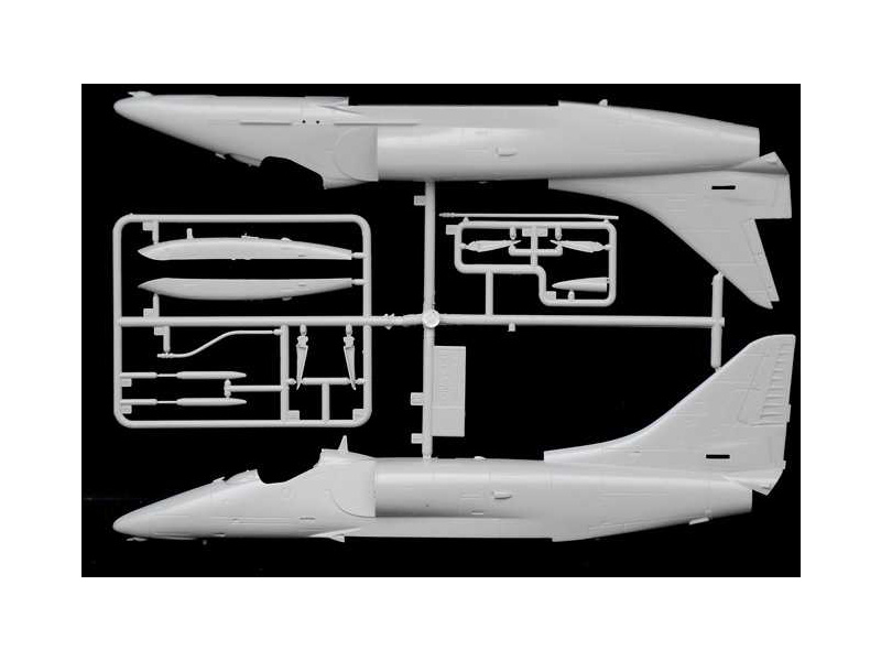 Italeri McDonnell A-4 E/F/G Skyhawk (1:48)