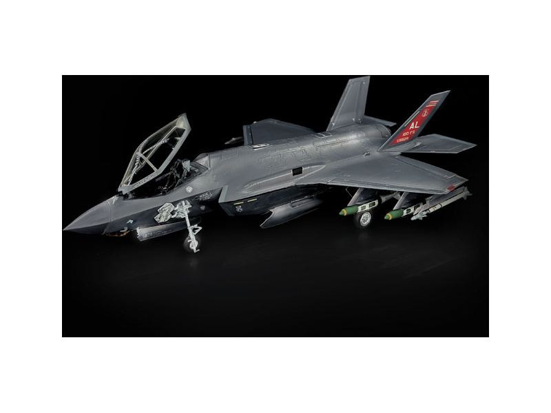 Italeri Lockheed Martin F-35A Lightning II (Beast Mode) (1:48)